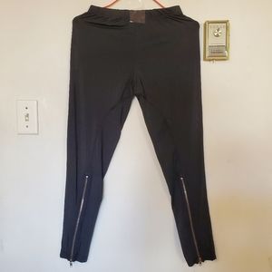 Black Pants with Zipper Embellishments